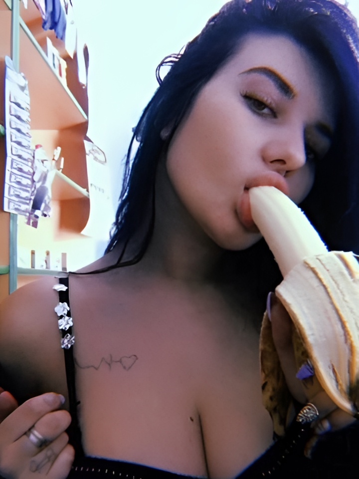 Роза привлекальеная девушка из Абакана цена от 10000 руб