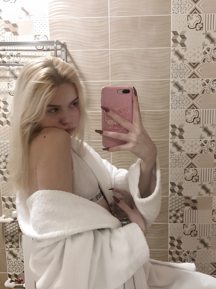 Снежана привлекальеная девушка из Абакана цена от 2500 руб