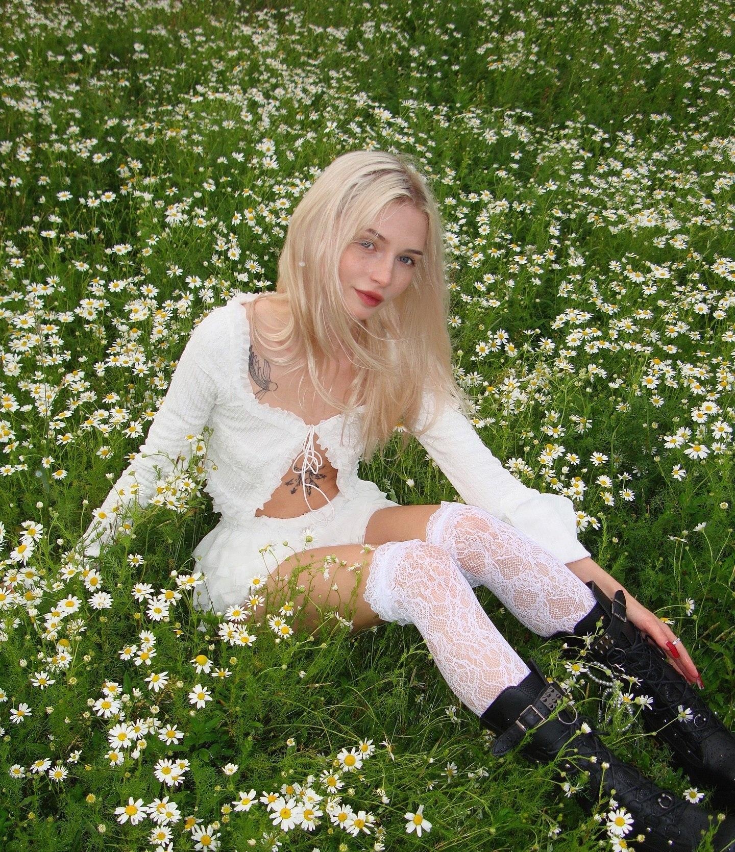 Ханна привлекальеная девушка из Абакана цена от 7000 руб