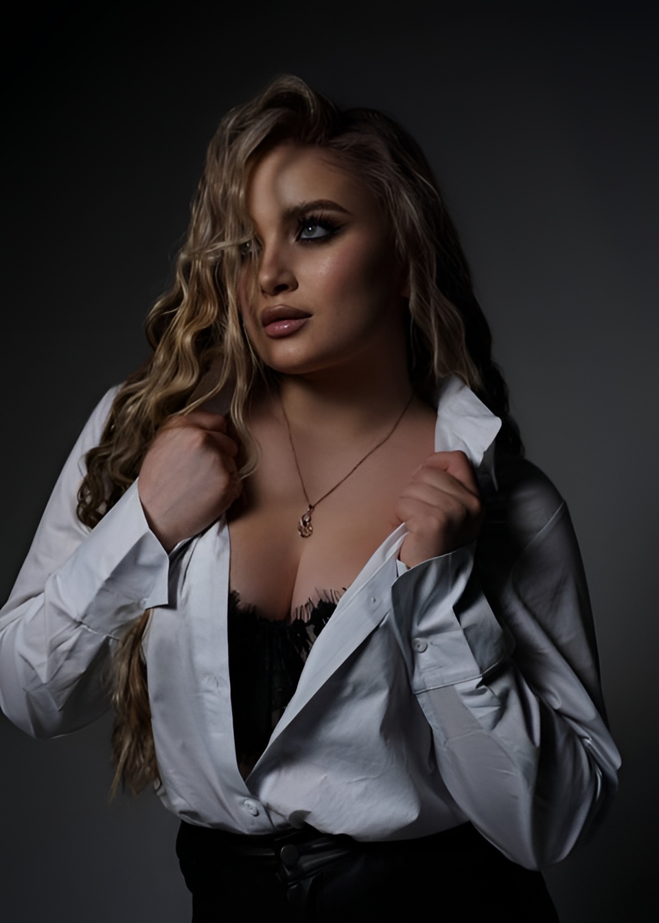 Алиса привлекательная девушка из Абакана цена от 6000 руб