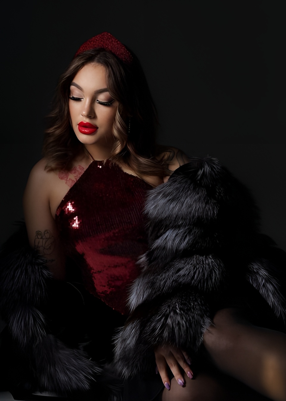 Юля привлекательная девушка из Абакана цена от 6000 руб