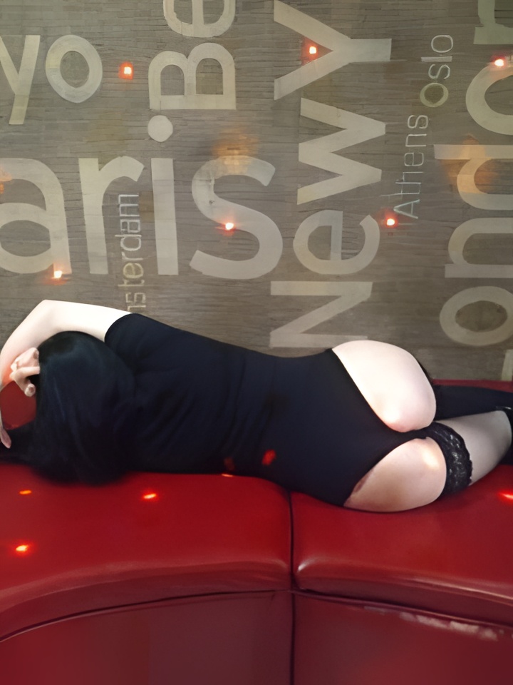 Индивидуалка Ивона, доступна для личного знакомства от 2000 руб