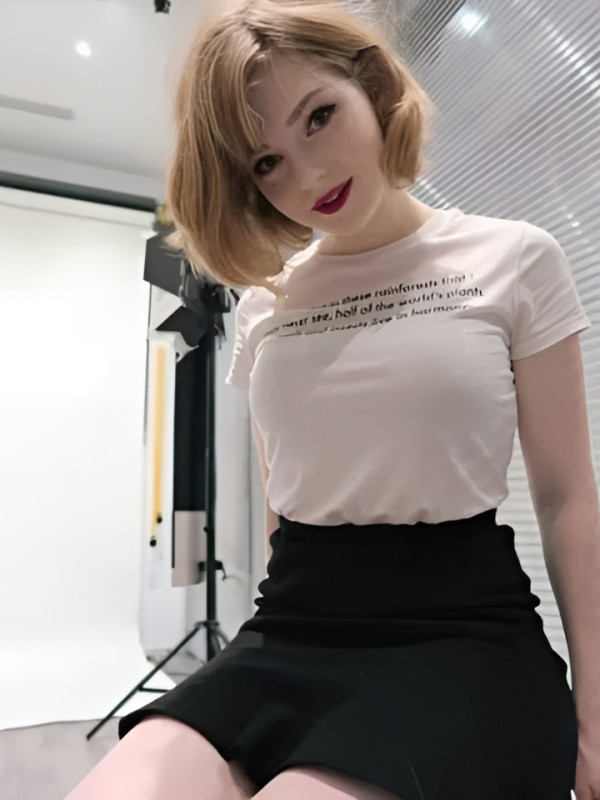 Кристина привлекательная девушка из Абакана цена от 5000 руб