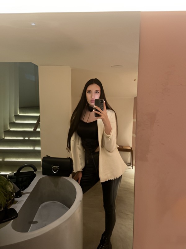 Майя привлекательная девушка из Абакана цена от 4000 руб