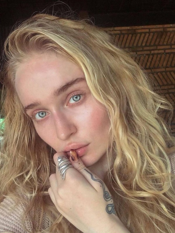 Яночка привлекательная девушка из Абакана цена от 4000 руб