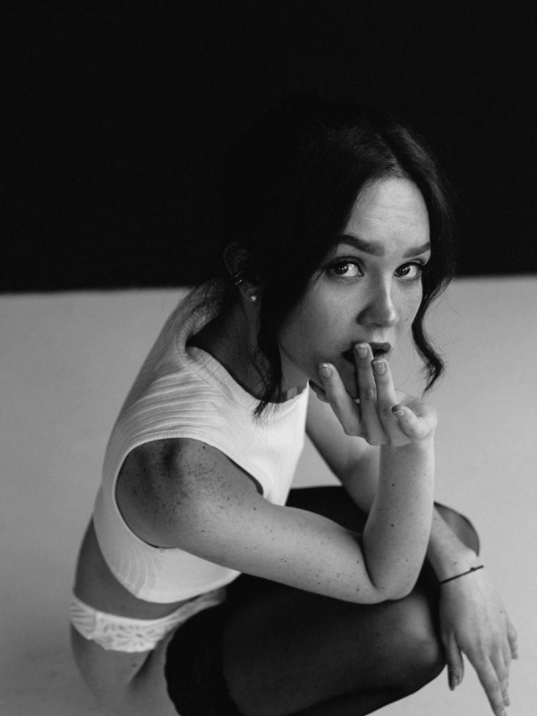 Алиночка привлекательная девушка из Абакана цена от 8000 руб